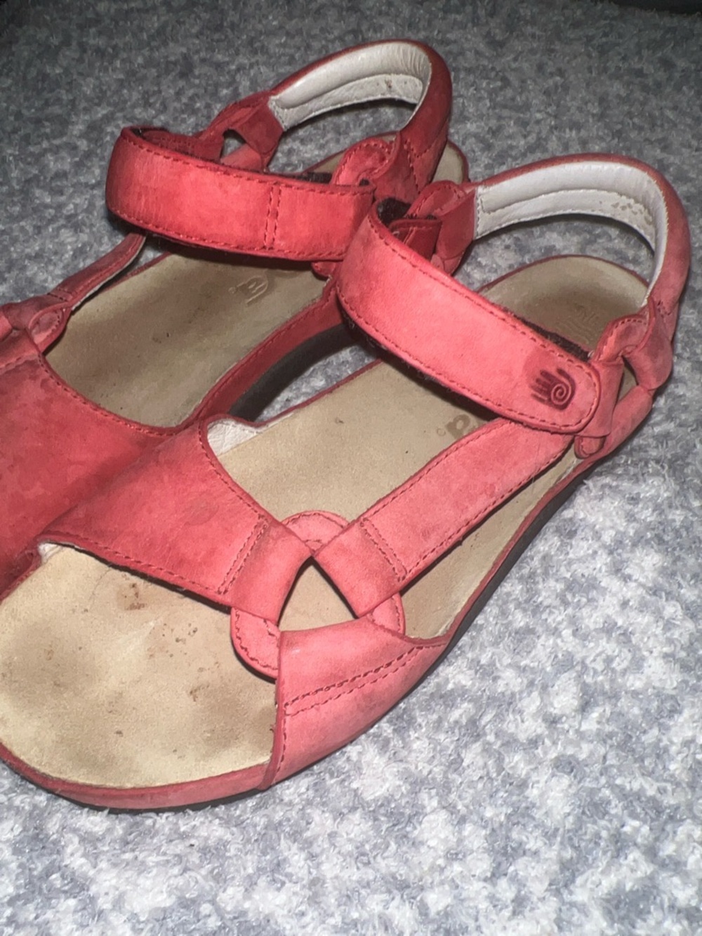Teva Red Suede-Look Women's Hook-and-Loop Sandals Shoc pad sole size 7.5 - Picture 2 of 7